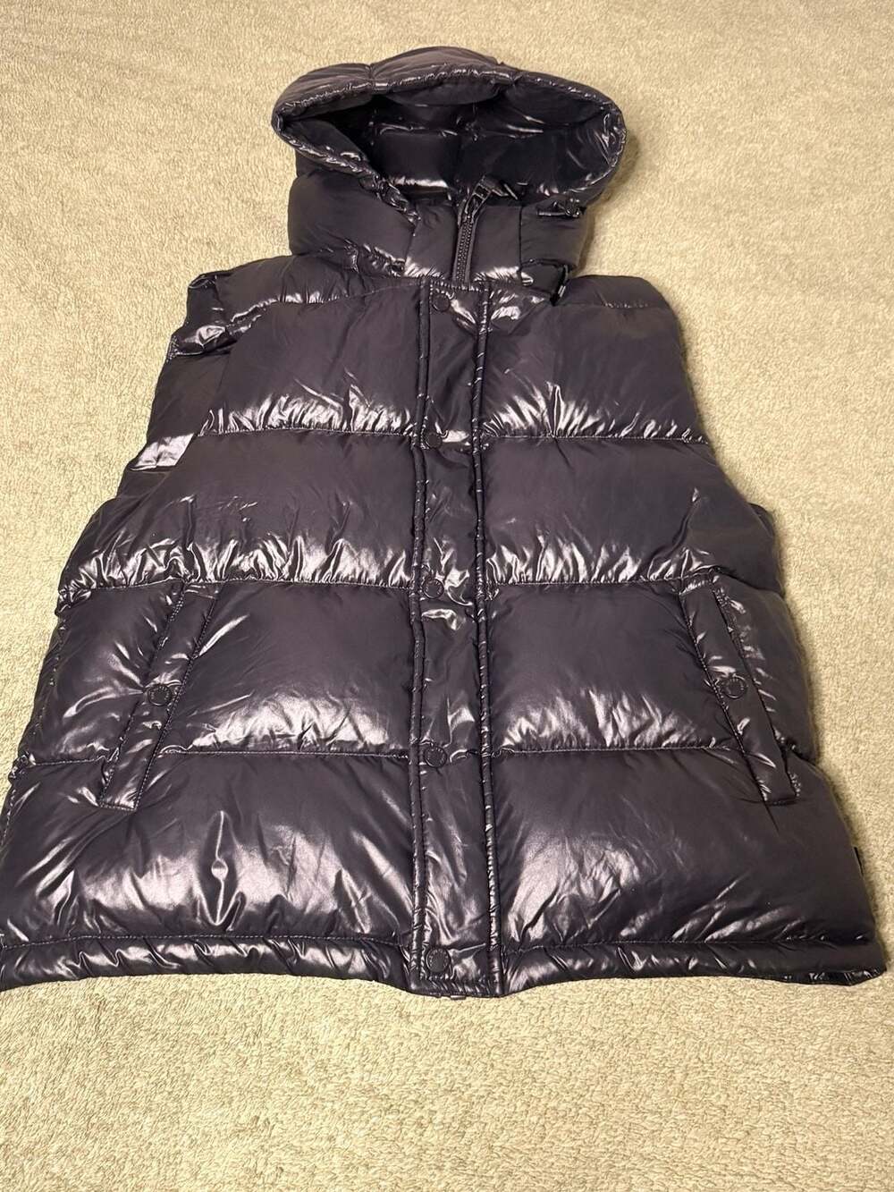 Aritzia TNA The Super Puff Original Vest Hi-Gloss Black Size L